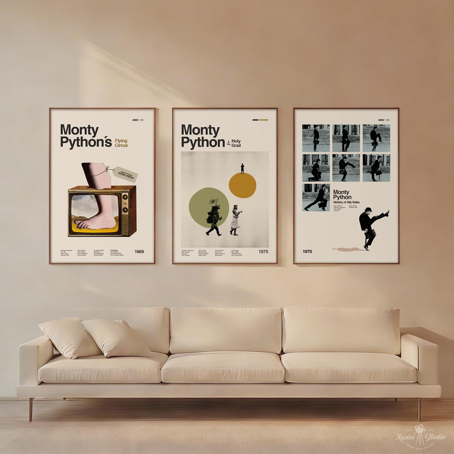 Minimalistické-filmové-plakáty-Monty-Python-Svatý-grál-Ministry-of-silly-walks-Létacící-Cirkus-c-jednom-setu-v-rámu-IKEA